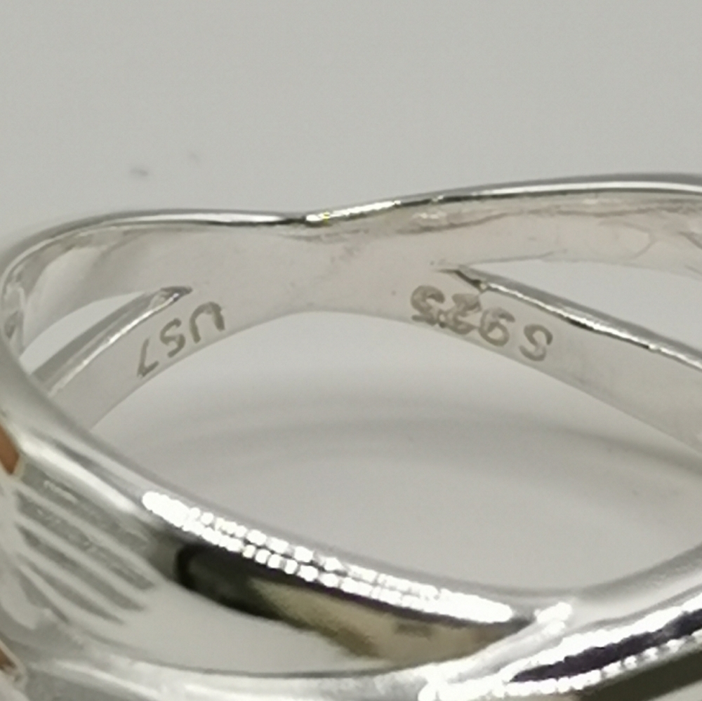 Crossover ring in sterling silver size 7 🆕 - Picture 4 of 8